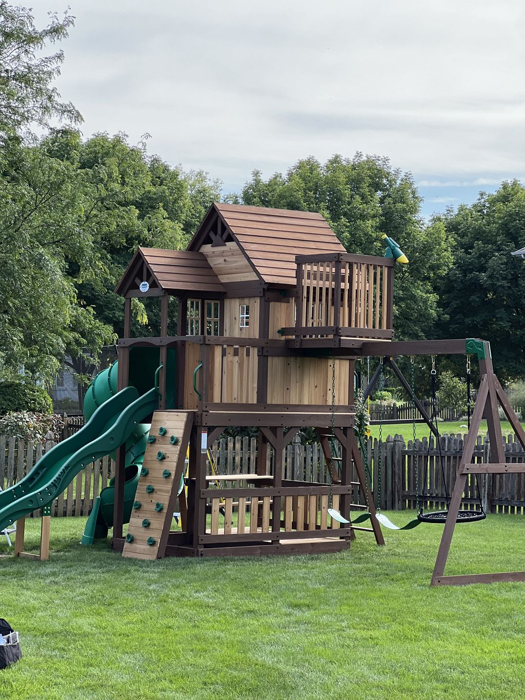 Play Equipment Construction and Assembly