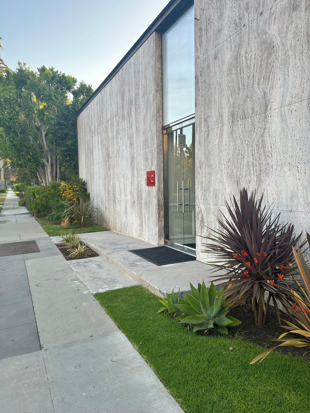 Main office on Doheny