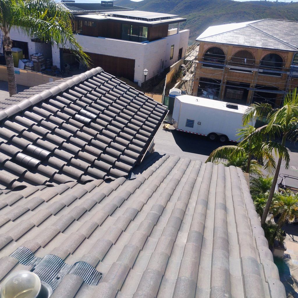 Roofing Contractor (Roca Roofing Inc)