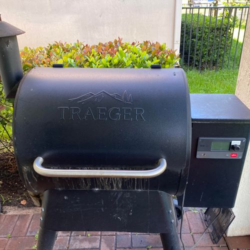 Traeger Grill (before, no igniter)