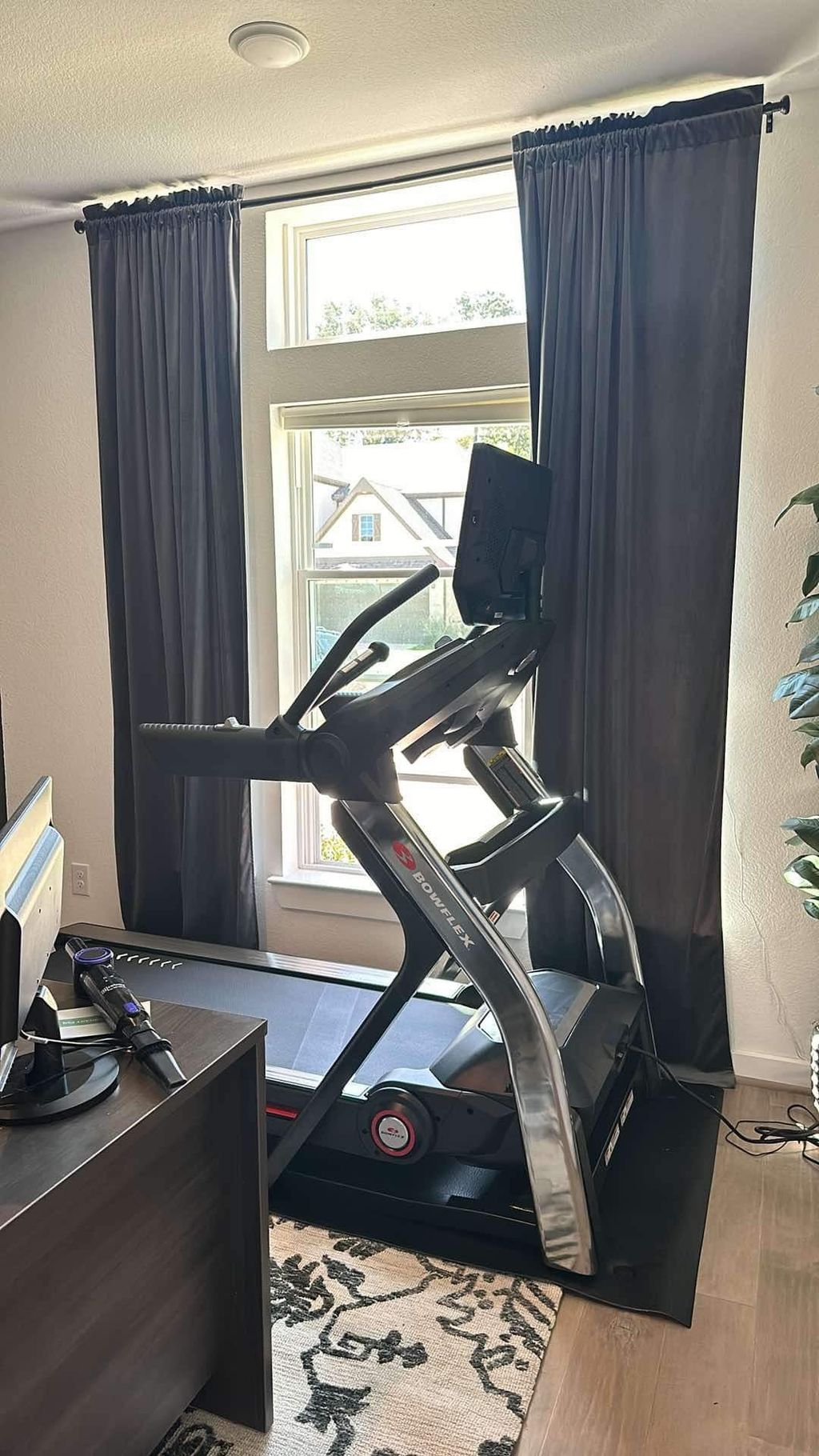 I purchased a commercial grade treadmill on Facebo