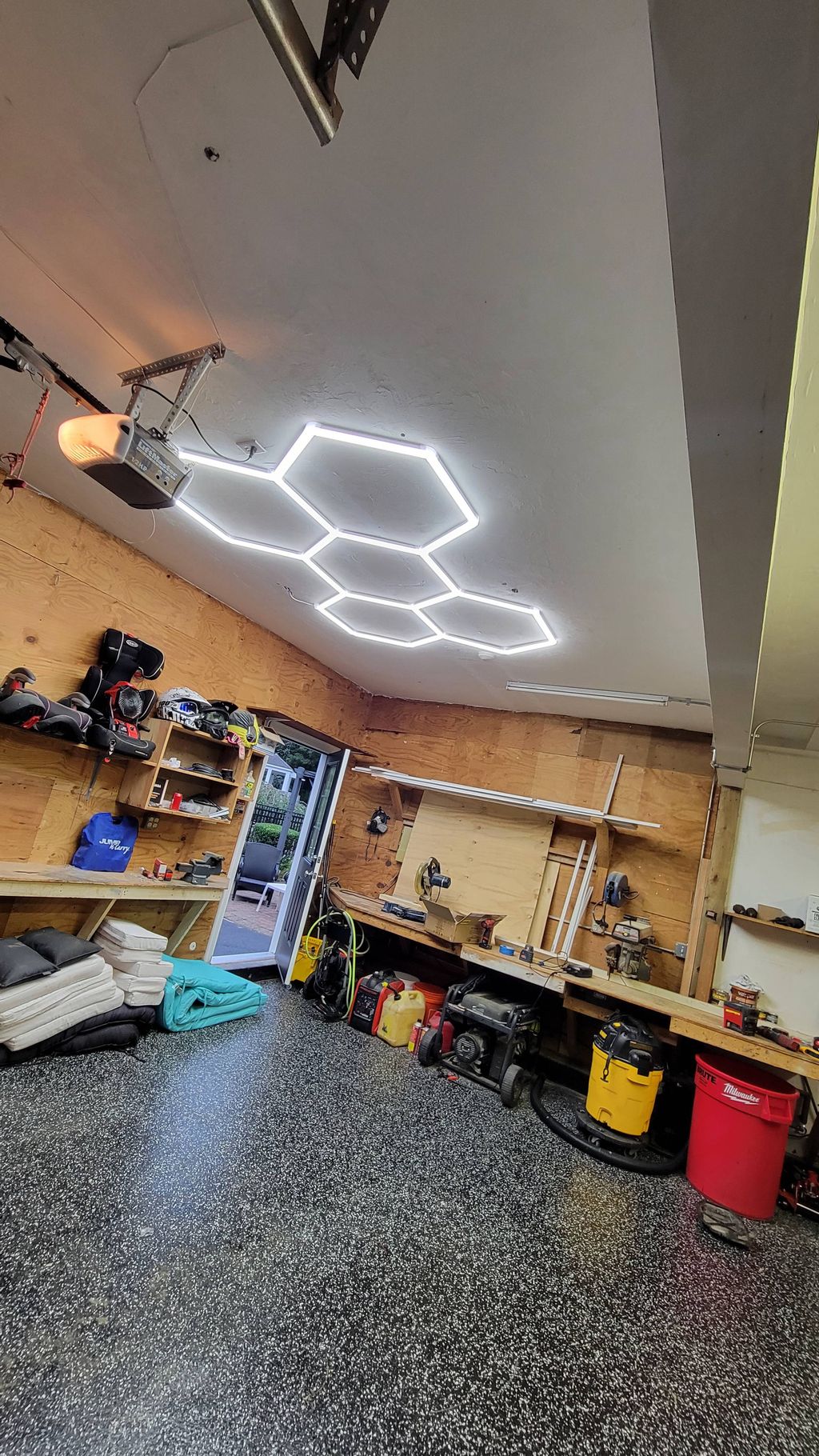 one of the Hexagon leds for the garage
