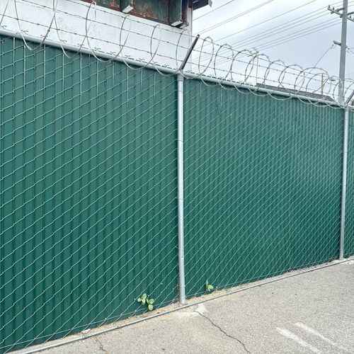 Galvanized Chain Link Fence w/ Barbed Wire and Gre