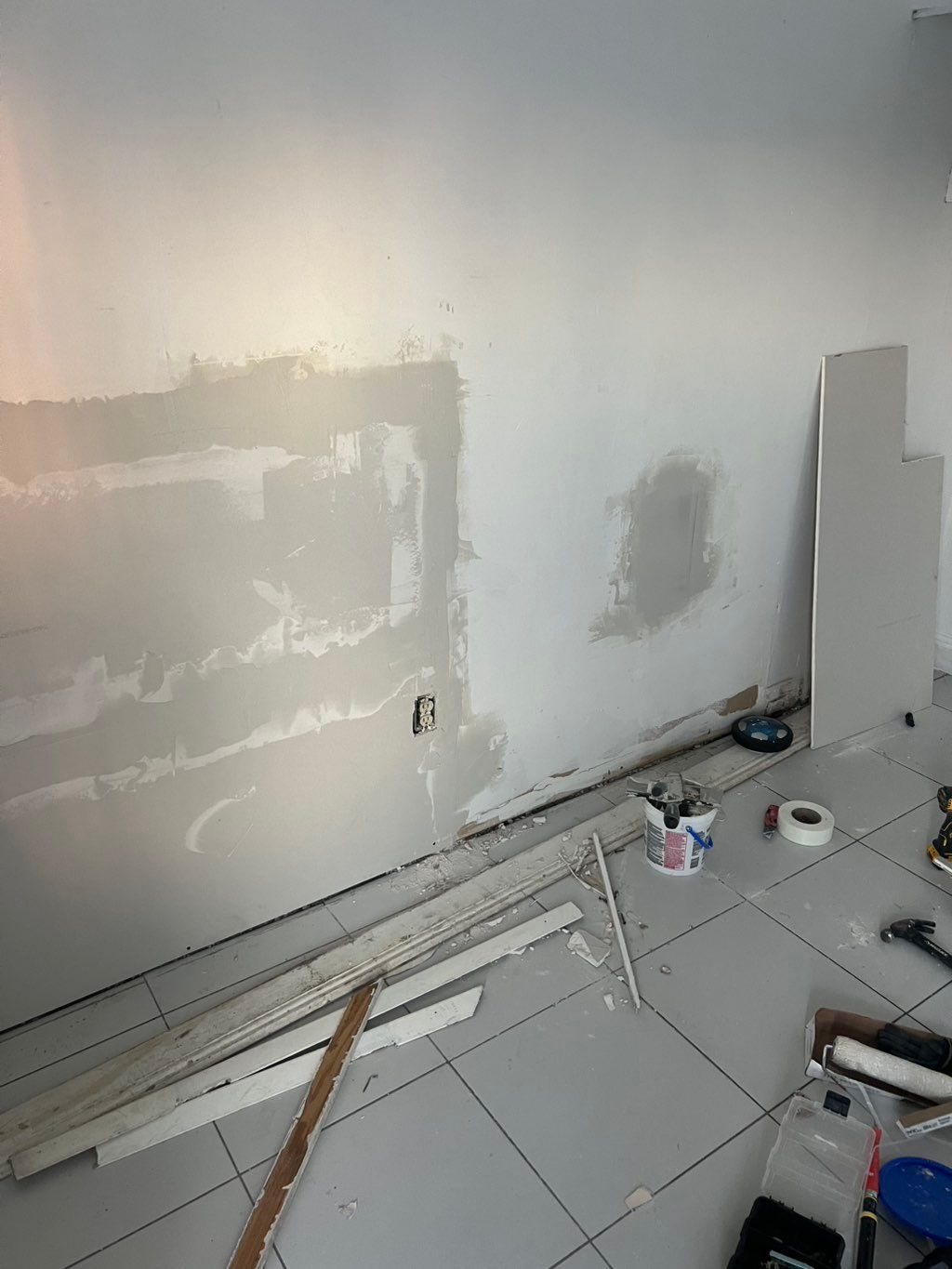 Drywall repair after and before painting 