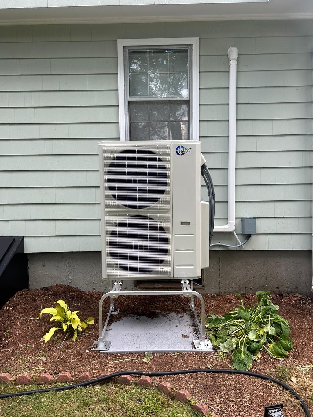 A Midea Custom Comfort system in Southborough, MA