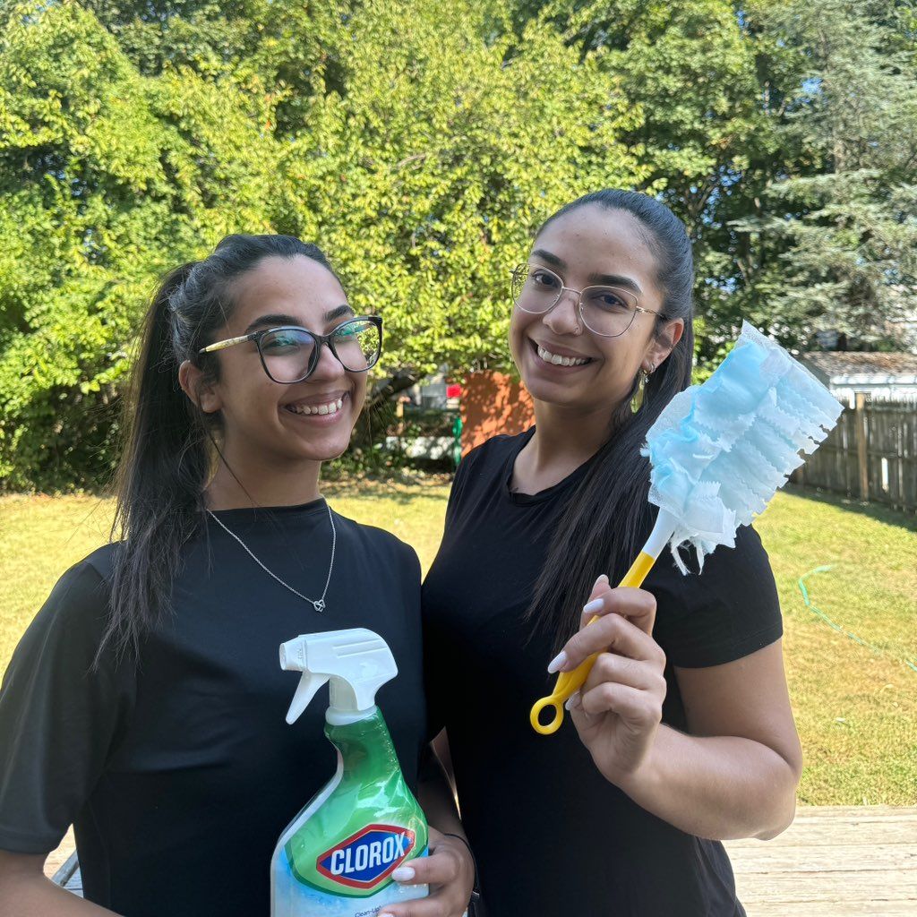 Sister’s Cleaning