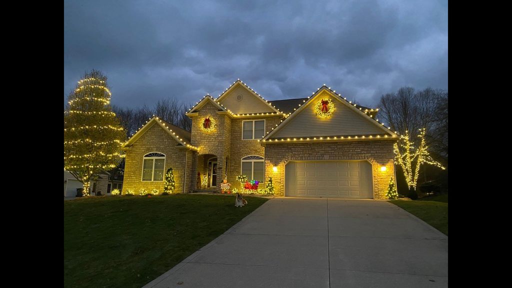 Holiday Lighting Installation and Removal