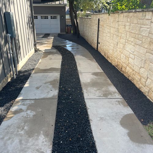 Landscape fabric and gravel installation