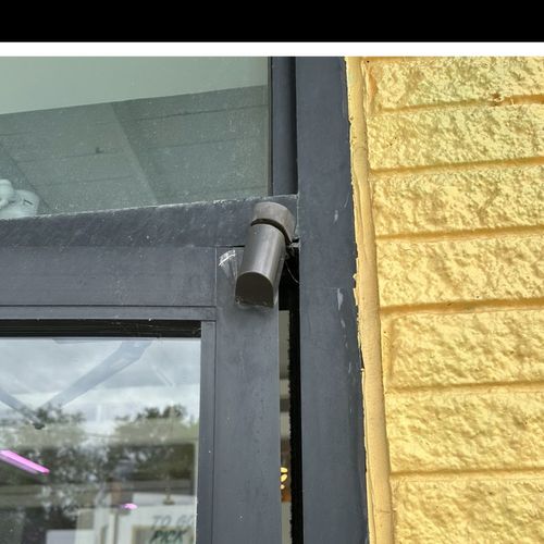 Door hinge repair 