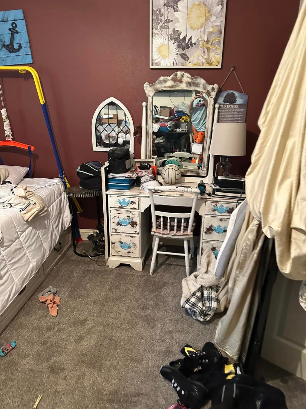 Before total room declutter/organization