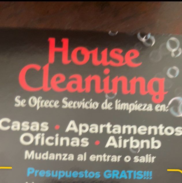 Mónica Cedillo housecleaning