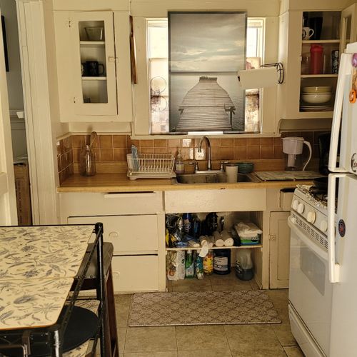 An organized kitchen space—clean, efficient, and r