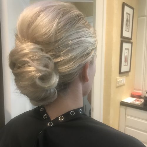 Bridal Stylist