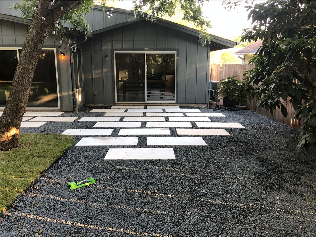 Landscaping with Pavers & Gravel 