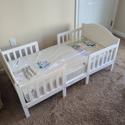 baby crib