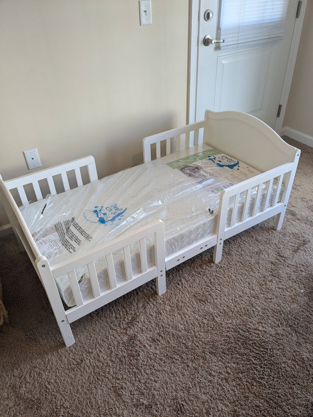 baby crib