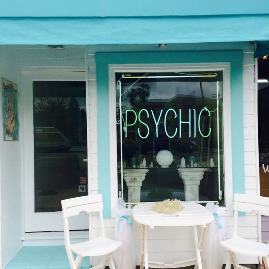 Toulca lake psychic