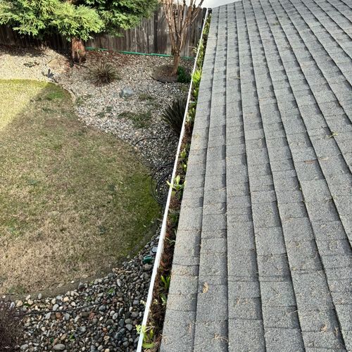 Gutter cleaning. Fast and friendly.