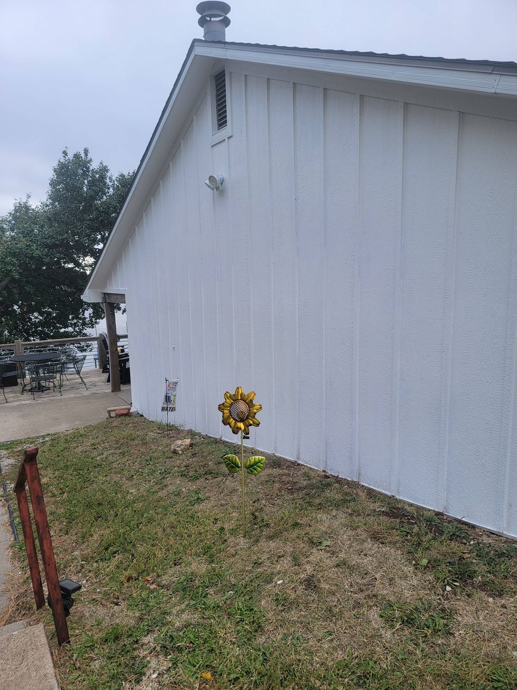beautiful lake house siding complete! (pic 3)