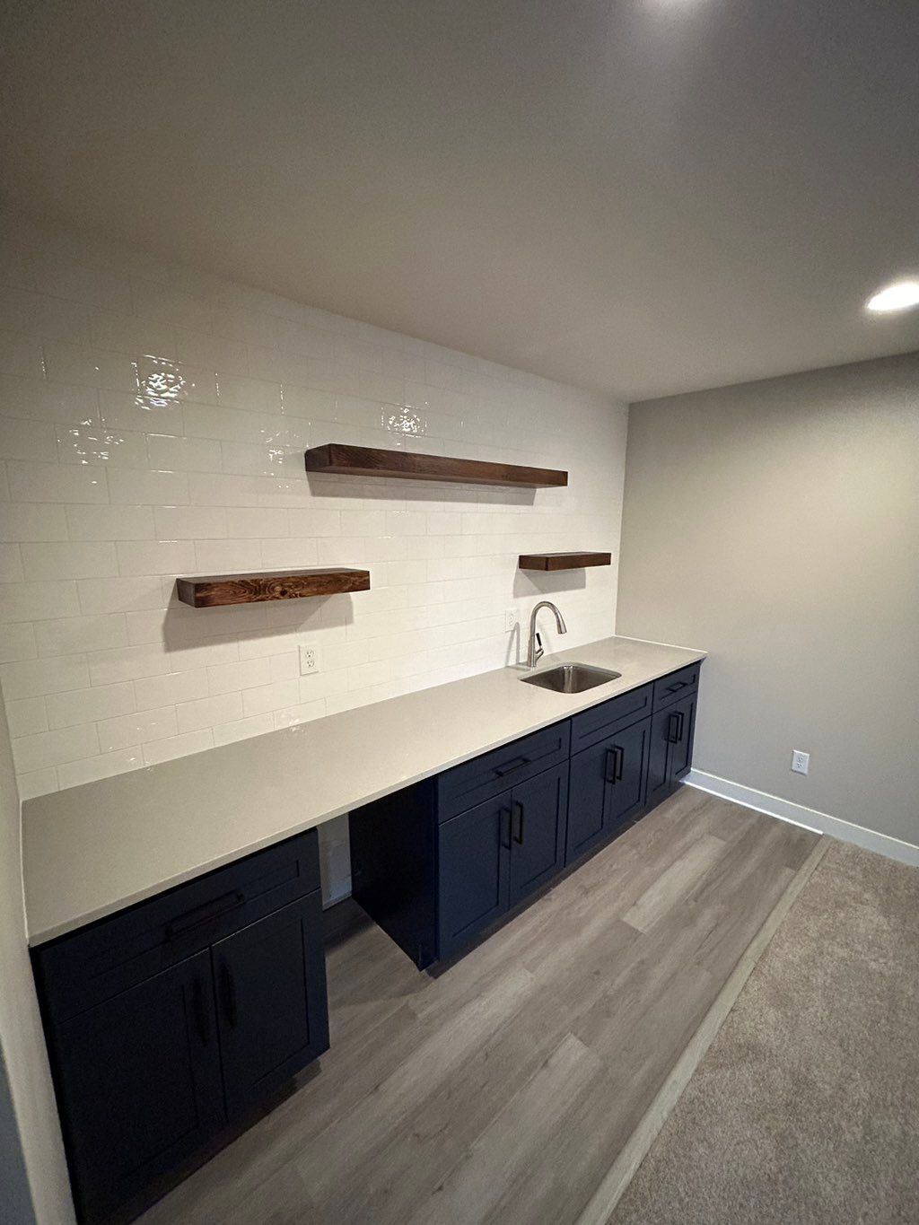 Kitchenette bar