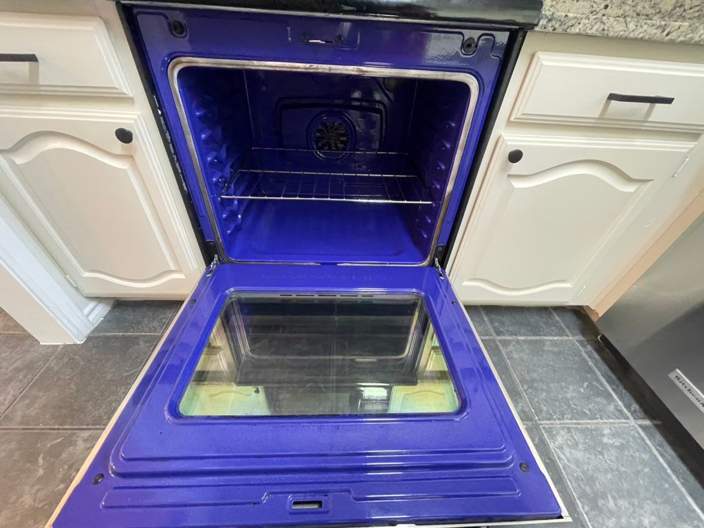 Deep clean on the oven at a house in McKinney Texa