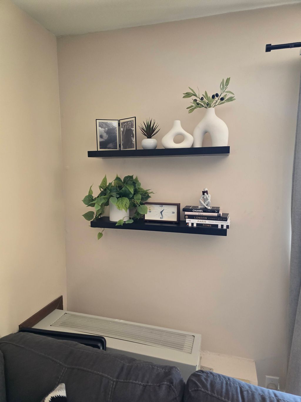 Mount floating shelves
