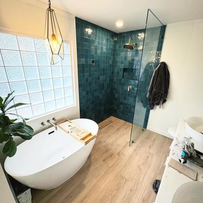 Avatar for R&E Custom Tile and Flooring
