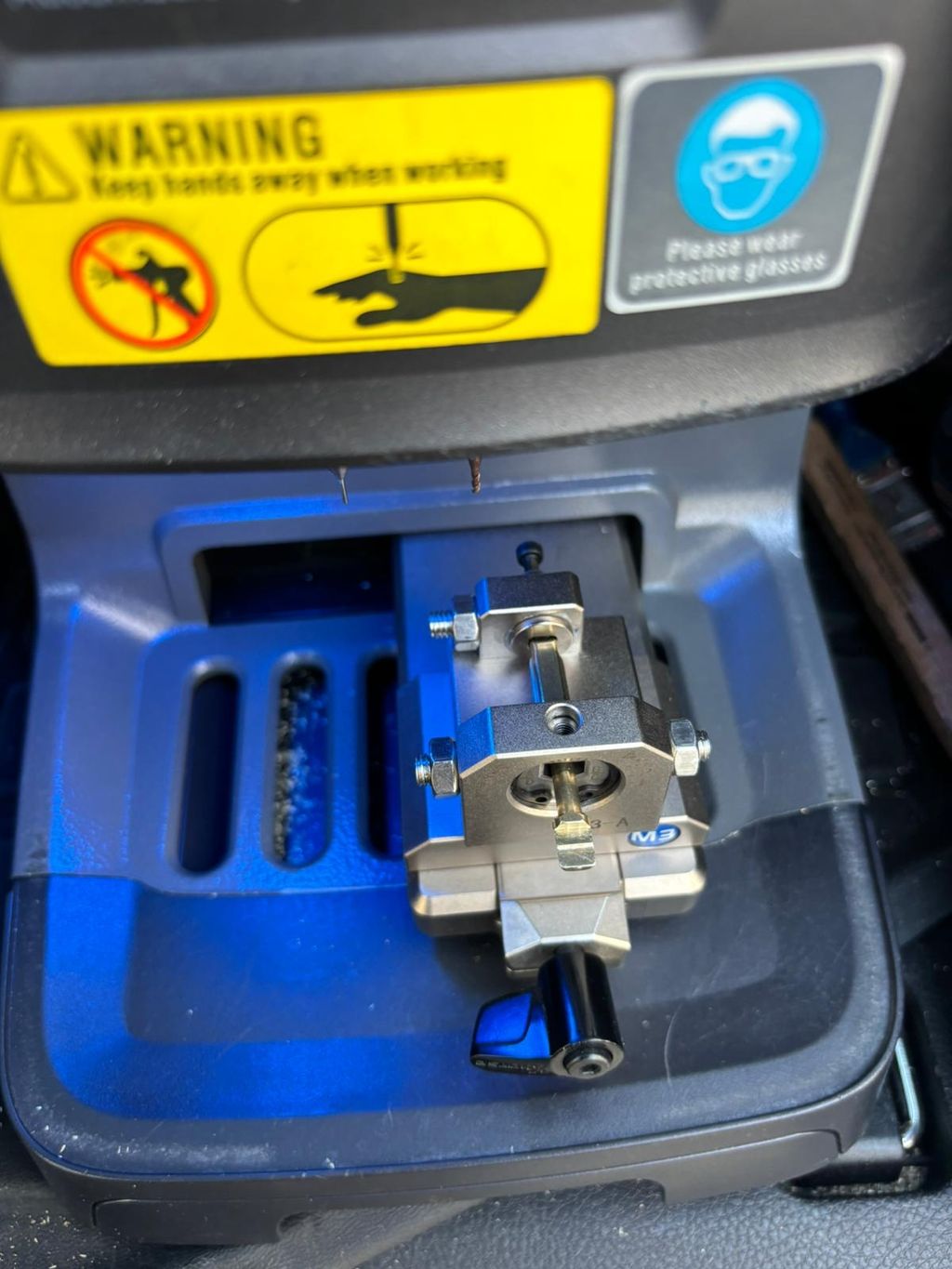 Key cutting machine