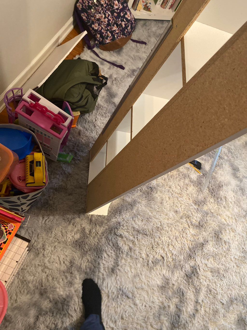 Mount Bracket Placed on shelf 