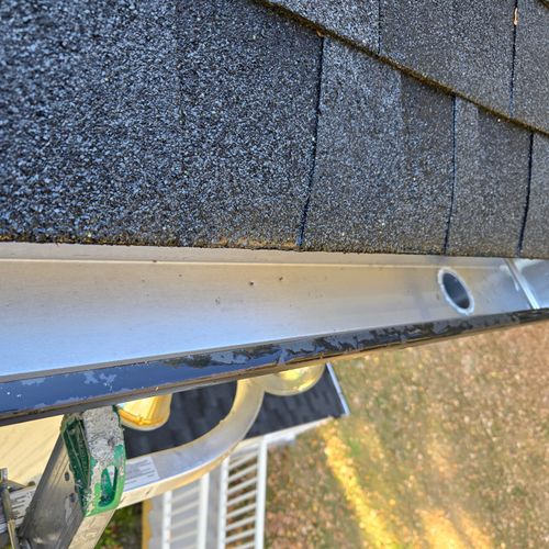 Gutter Cleaning and Maintenance