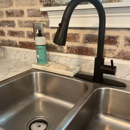 I needed to swap out my faucet in my kitchen. I re