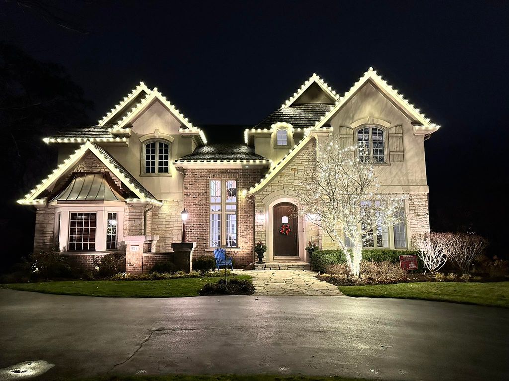 Holiday Lighting Installation and Removal