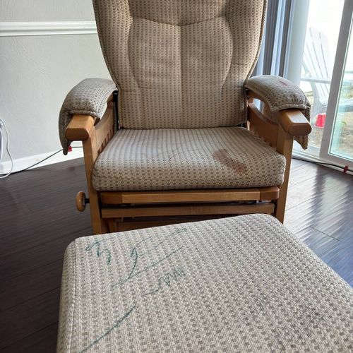 I ordered a cleaning service for my rocking chair,