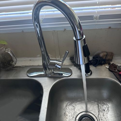 Installed a new faucet in my kitchen and it looks 