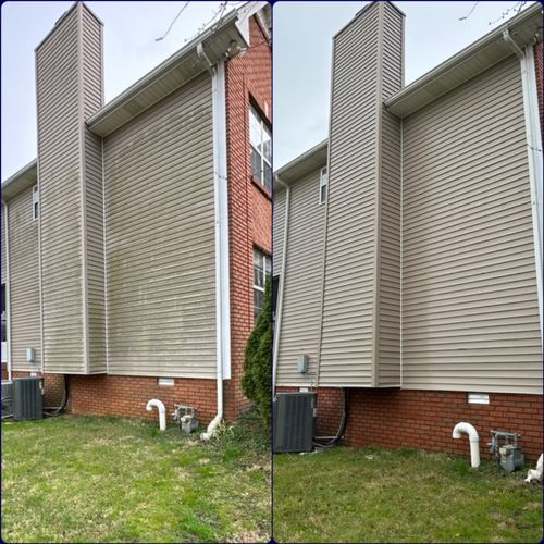 Soft wash on vinyl siding 