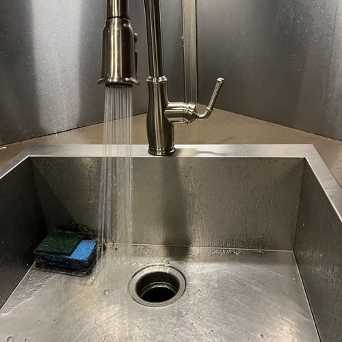 Kitchen faucet installation