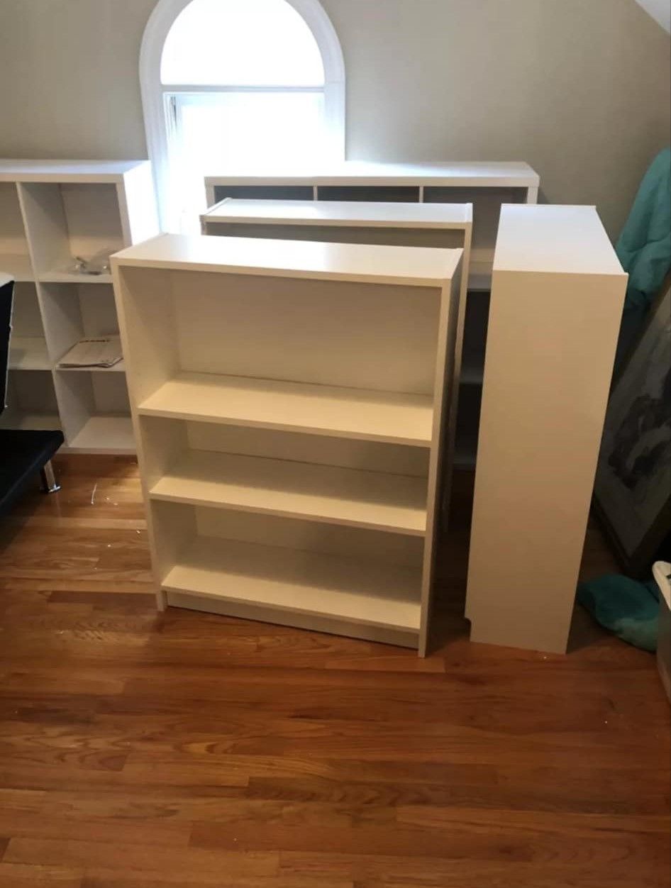 Book shelves build