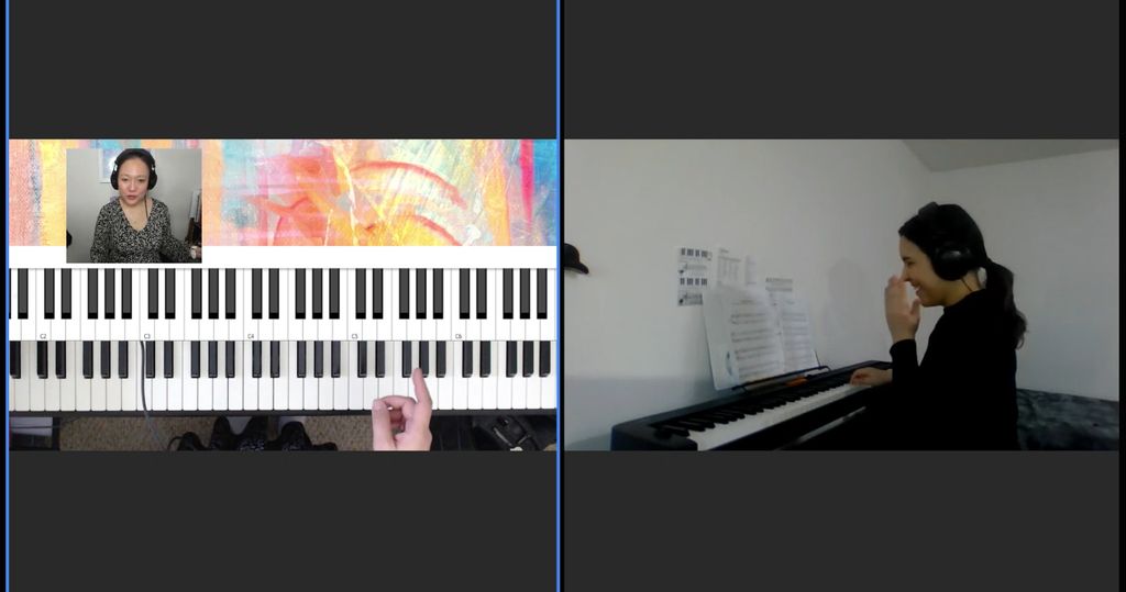 Piano lessons with a digital overlay! Keys light u