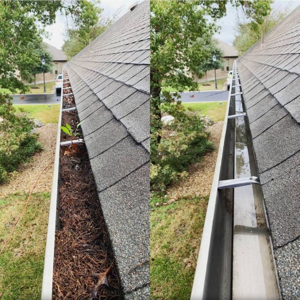 cleaning gutters service