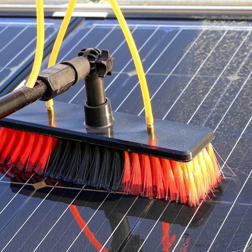 Solar Panel Cleaning 