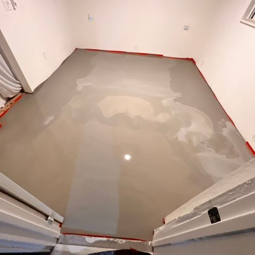 Applied self leveling concrete for new laminate fl