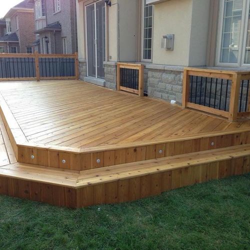 K&M Remodeling Services built a beautiful cedar de