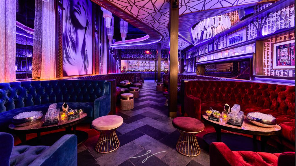 Off Sunset Lounge 