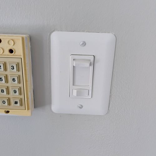 Dimmer switch installation