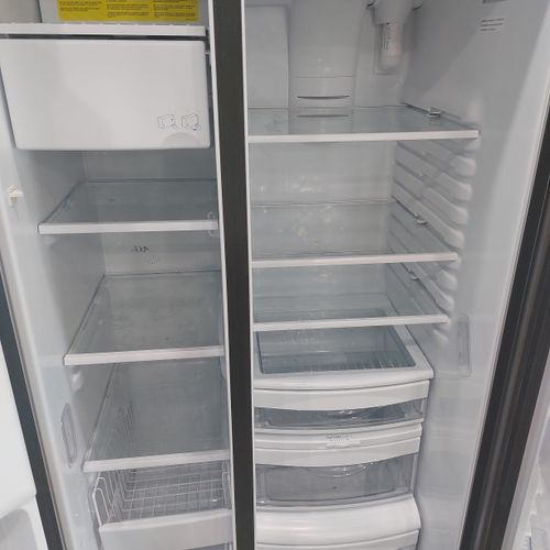 "Fridge cleaning for just $35.00! ❄️🧼 Leave your k