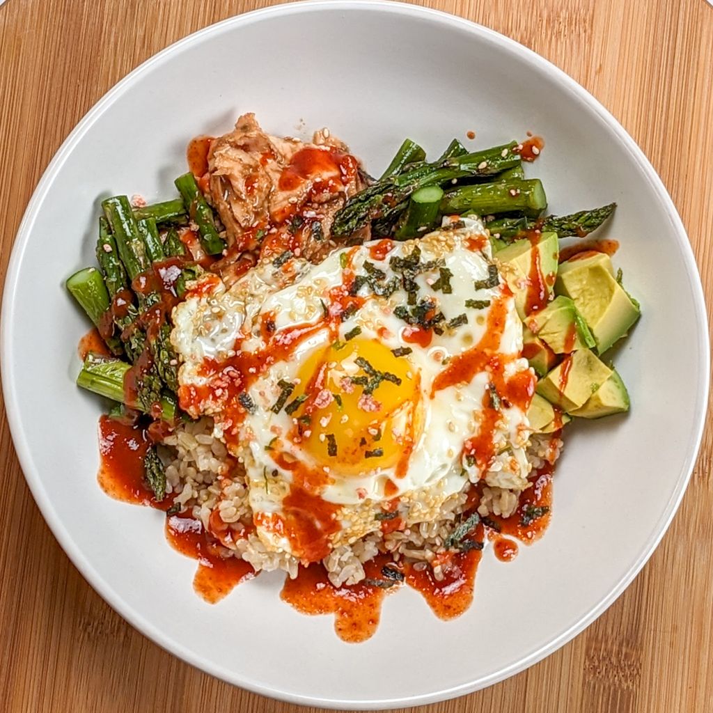 Easy Sheet Pan Spicy Miso Salmon Rice Bowl 