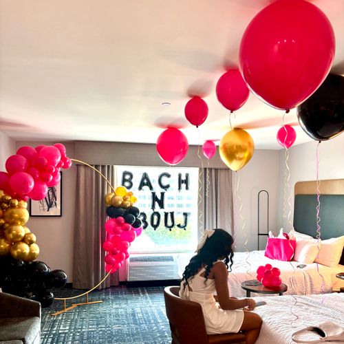 Ballon Arch and "Floating" Ceiling Balloons for Ba