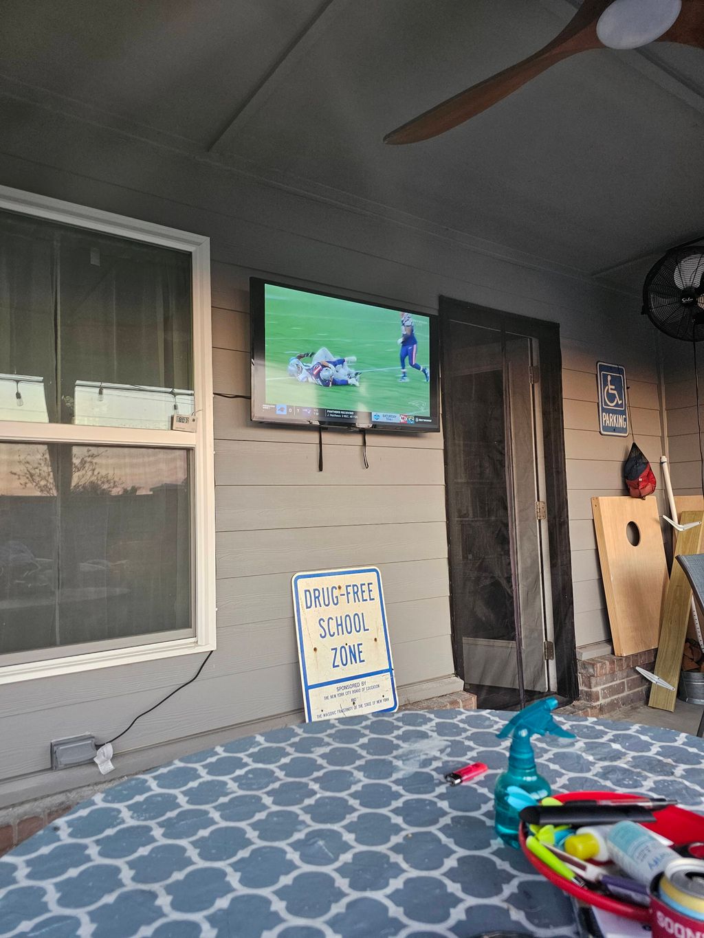 Outdoor TV mount