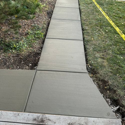 New concrete walk way 