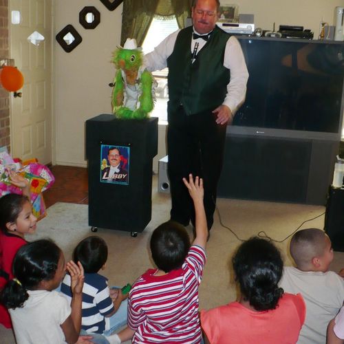 Joe Libby knows how to entertain kids!